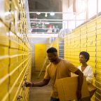 African American guy opens a storage unit, next to his girlfriend with cardboard boxes SSUCv3H4sIAAAAAAAACpxSy47cIBC8R8o/jDgHCYwfsL8S5dBAM0bLmBHGG0Wr+ffgp1jlFp/c1a/qoj6/f7vdiIbZG/J2+1yjEvsQljknyD5OBWY/DjzhZDHVyEcSPasB8HWE1ueYPIQa1JDNOMEDCzgtIazwa0uSOUNeZpwrLvO45IxpztG8F5hX1QYy3sv4L/XnLT/3+HYmtmTpKClCDir7gkVv2Antw/+rc//5dWlxx8n8Wbm9KtYJA8J+48GRaN1rIxmjCpmlresklcAb2inpuOyblil9biai6x2zWlPF2UDbxmkq+aCoVE4KhQp7K65iBUPXOqYoOC1pW8ZRKO2luO8H4xwwITf+O2ny/rto/dj0POjCYn2s9P2IBsJaIKqbwD8hwZe+Z/LGT/cKiXnczHNOMnGZclr1IQ1XF+UQ4xN0WN3hyiY88RHmuXTYE6+NUNwaH9WqKeZN4OO9iC1OWUMuhFCi7WT5FBODGI6C3XijL3M2RifH5RkiWFyXXm74x5K9auXQNM3mzcMGl6FLjbe1MH4dRrSxrOl6RtuBO8o5ItVcaIq8teic1qhteZjXXwAAAP//AwDAQYKAoQMAAA==